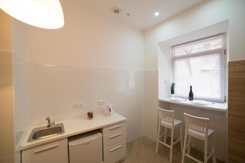 Apartment On Filatova 10/1 利沃夫 外观 照片